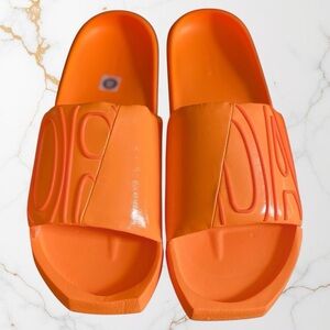 NIB Jordan Nola Logo Embossed Slides - Bright Citrus 9